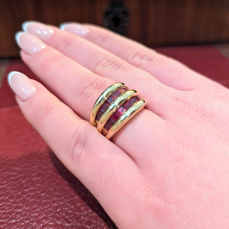 Bague Verney or jaune et rubis