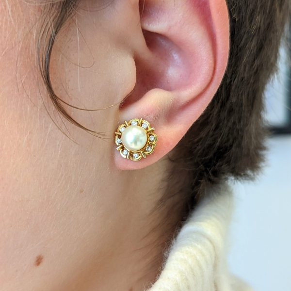 Boucles d'oreilles en or jaune perles et diamants